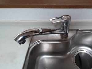 埼玉のキッチン取付け隊　ワンホールシングル水栓の取替　施工前